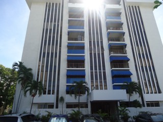 COURTLEIGH TOWERS, Kingston / St. Andrew, Jamaica - Apartment for Lease/rental
